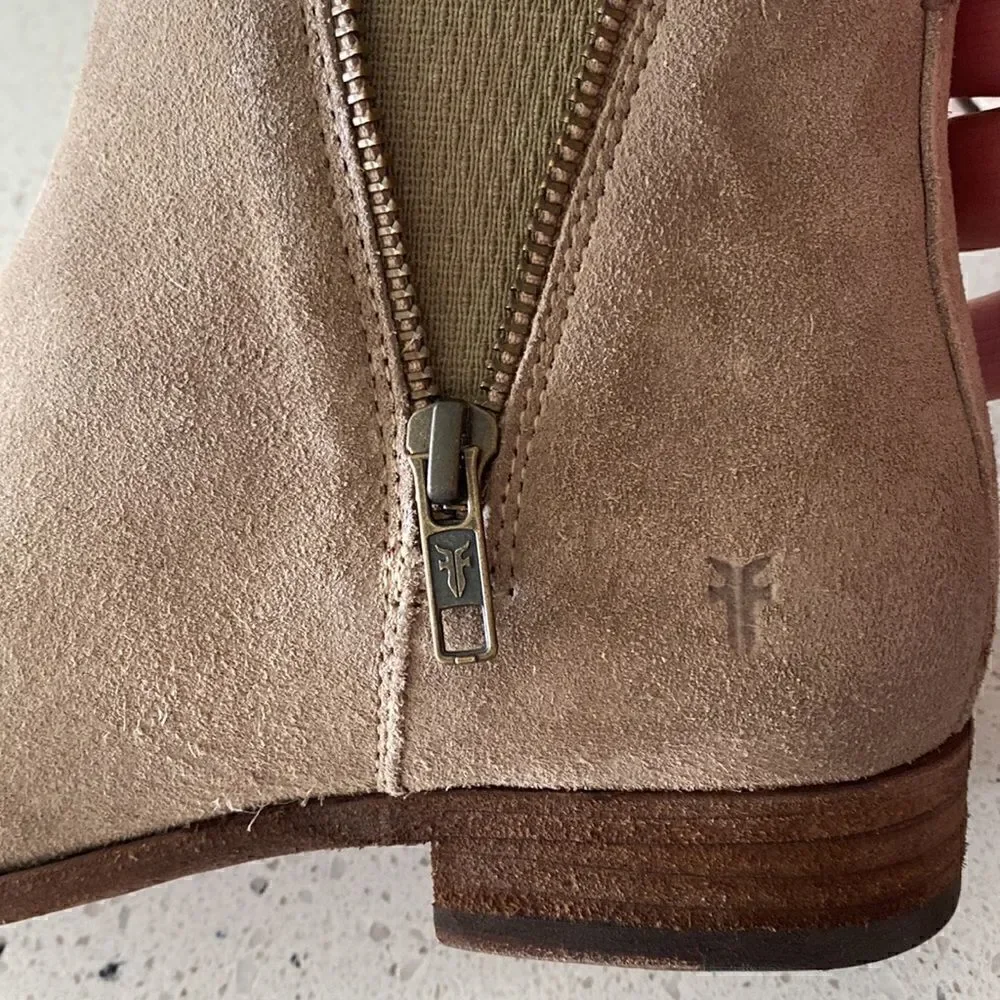 FRYE Carly Zip Chelsea Ash Tan Suede Leather Ankle Boots Women’s Size 6.5